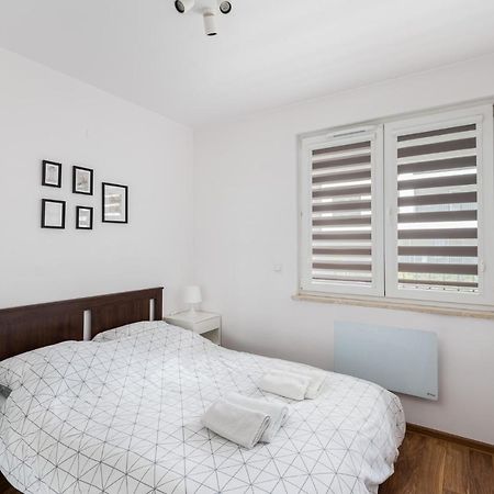 Zablocie Apartment Best Location To Explore 크라쿠프 외부 사진